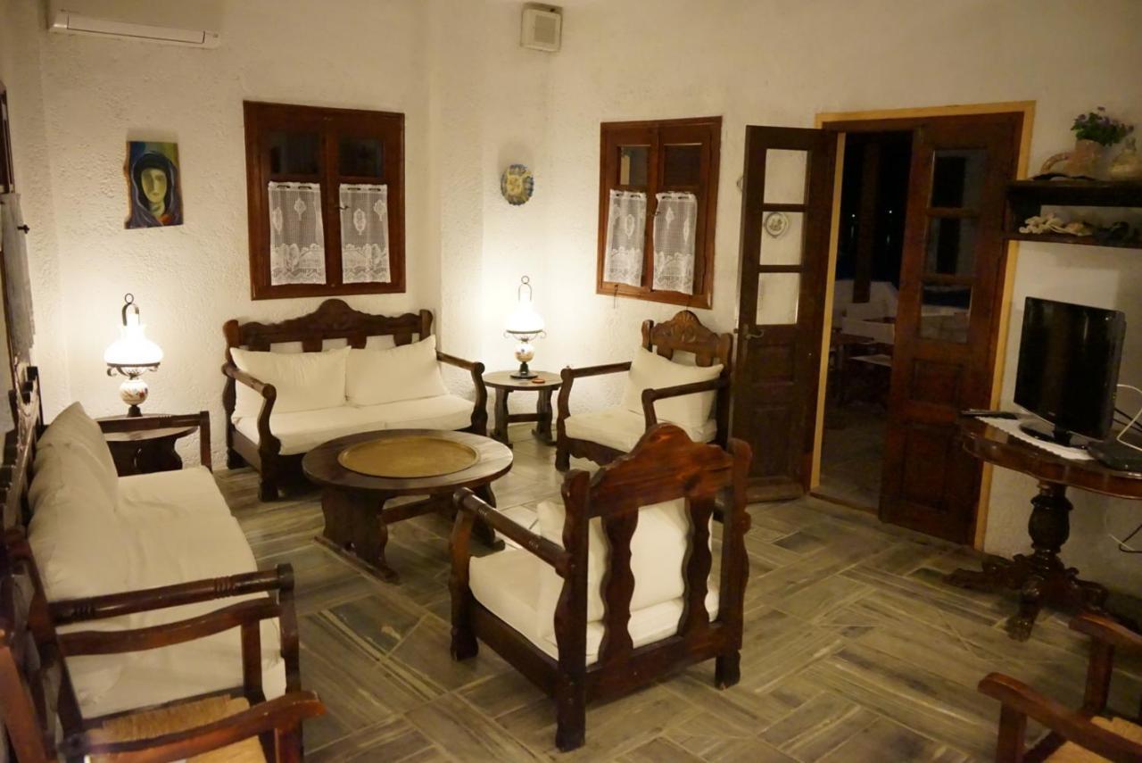 Alexandros Hotel Grikos Bay  エクステリア 写真
